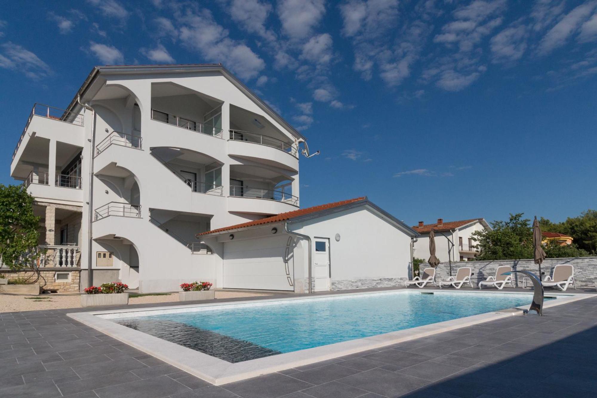 Apartmani Martin Mit Beheiztem Pool With Heated Pool Bibinje Extérieur photo