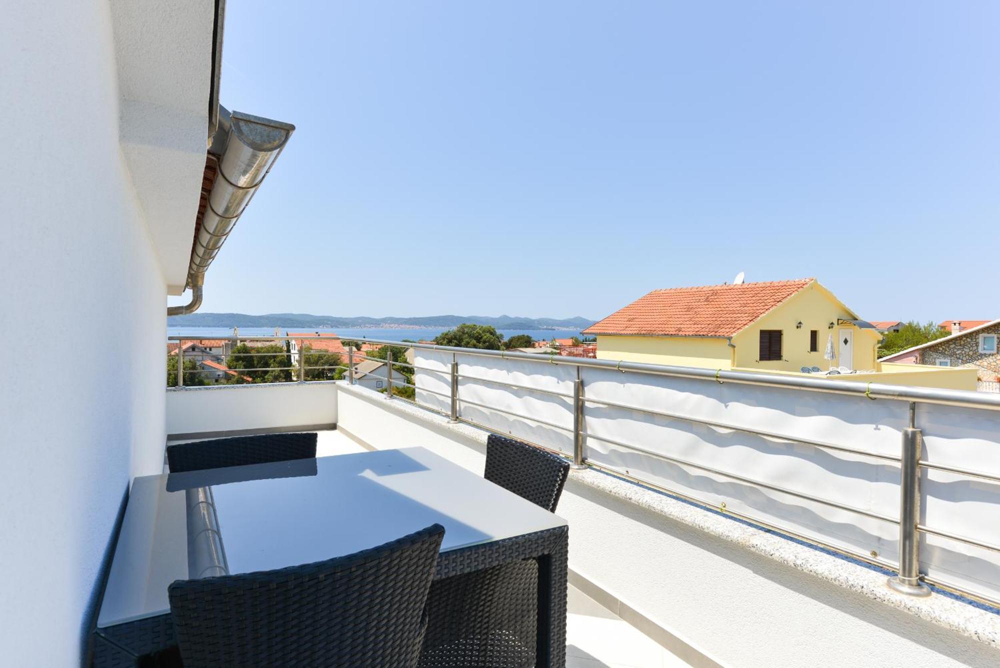 Apartmani Martin Mit Beheiztem Pool With Heated Pool Bibinje Extérieur photo