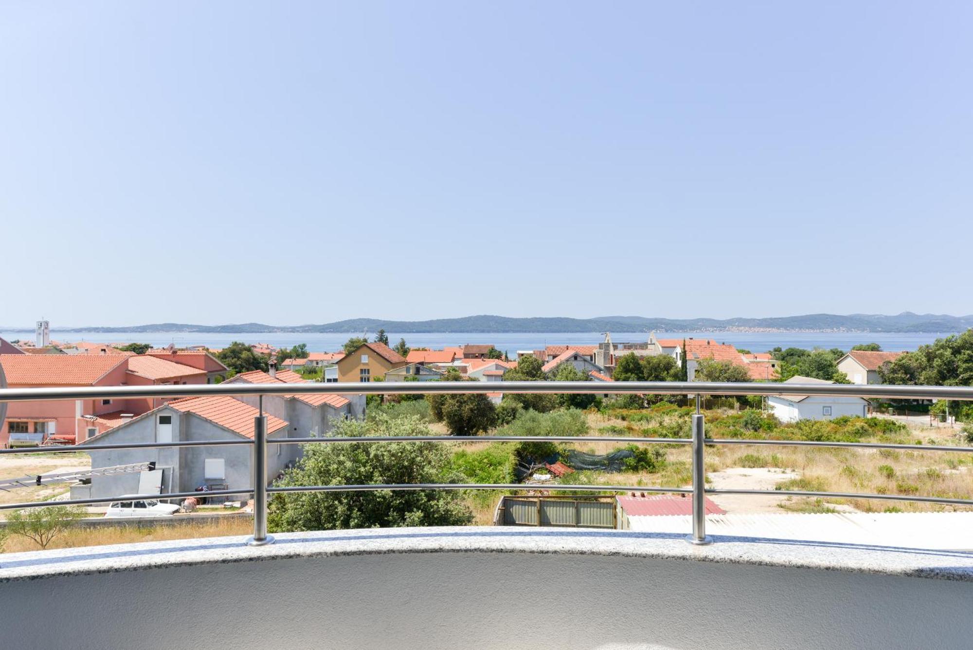 Apartmani Martin Mit Beheiztem Pool With Heated Pool Bibinje Extérieur photo
